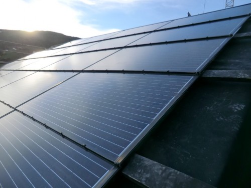 Dunkle BIPV-Module © Leitner Electro Srl
