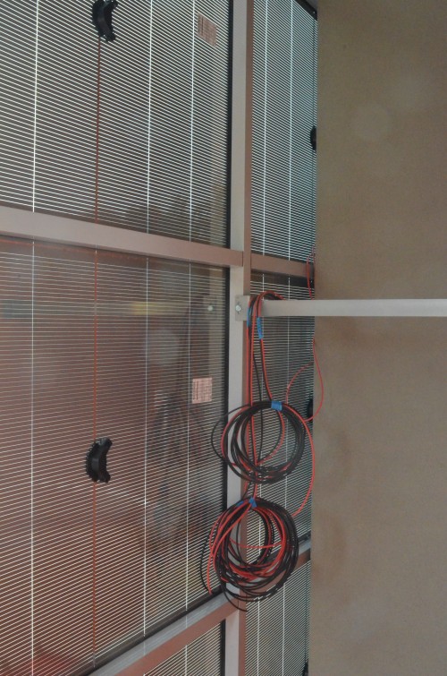 Sicht von hinten auf die halbtransparenten Module © Schüco International Italia Srl