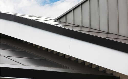 Design solution connection BIPV and overhanging eaves © J. van Oorschot