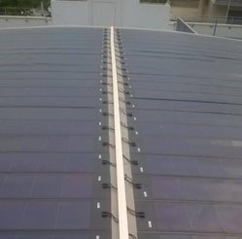  Dettaglio dei moduli BIPV © Alberto Ferrero