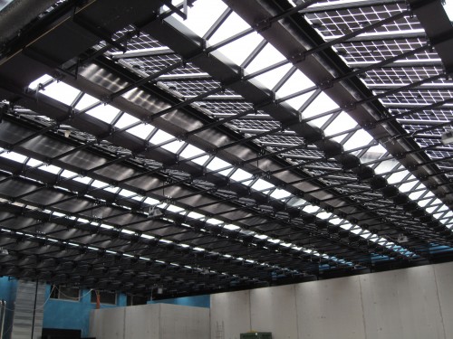 Detailansicht der Tragestruktur der BIPV-Anlage © Colterenzio Winery