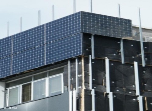 Renovation work details. PV modules mounting © CIEMAT