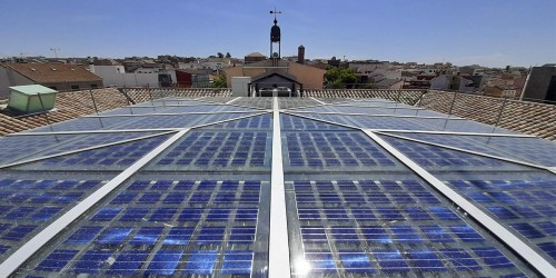 Nahaufnahme des BIPV-Dachfensters von außen © Onyx Solar